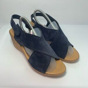 Mila Paoli Navy Blue Suede Wedge Sandals Size‎ 8